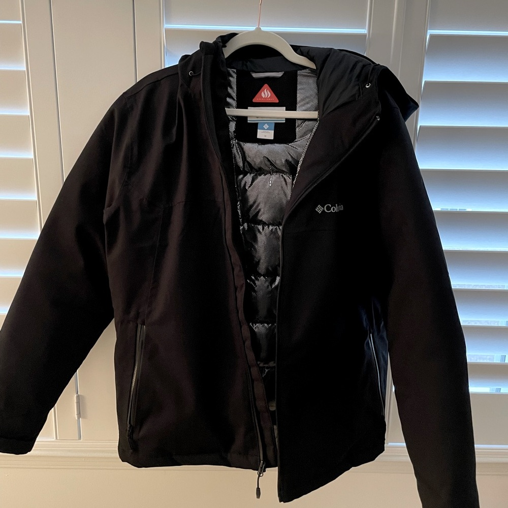 Columbia Omni-Heat Jacket, M, Black. Only has been worn 2-3 times, very warm!
